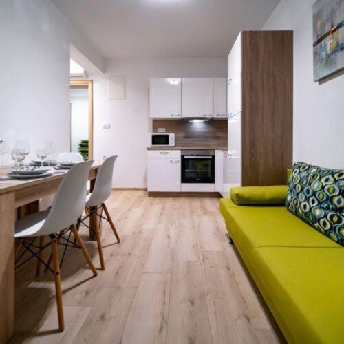 Apartments Arbis Lopar Eksteriør bilde