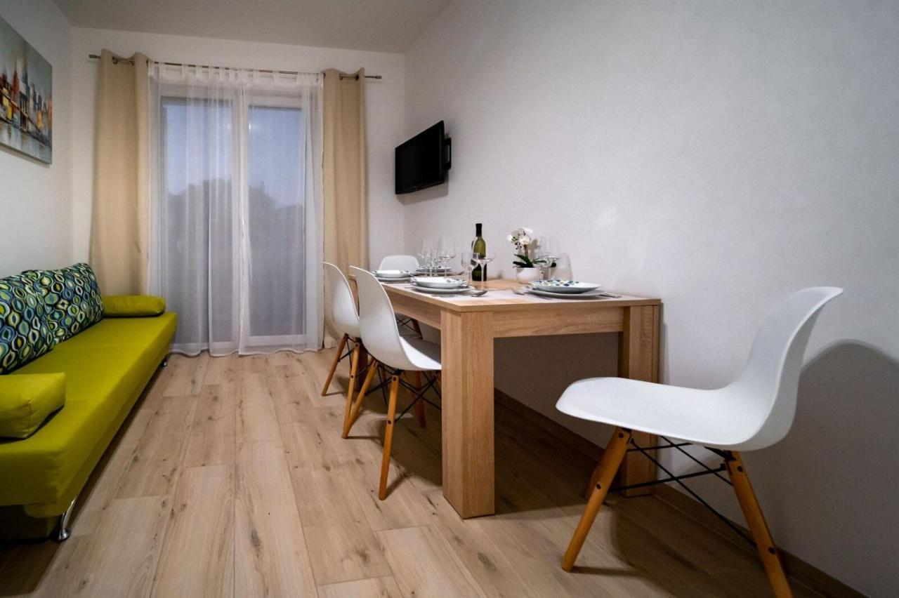 Apartments Arbis Lopar Eksteriør bilde