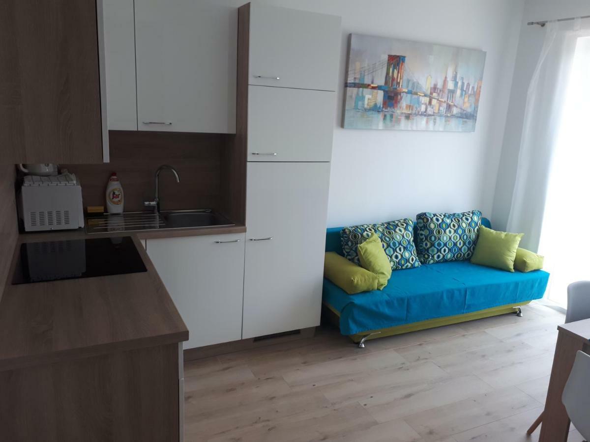 Apartments Arbis Lopar Eksteriør bilde
